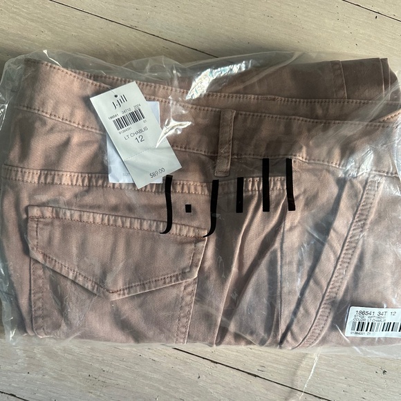 NEW - NEVER WORN JEAN LIKE STRAIGHT LEG PANTS - Picture 1 of 2